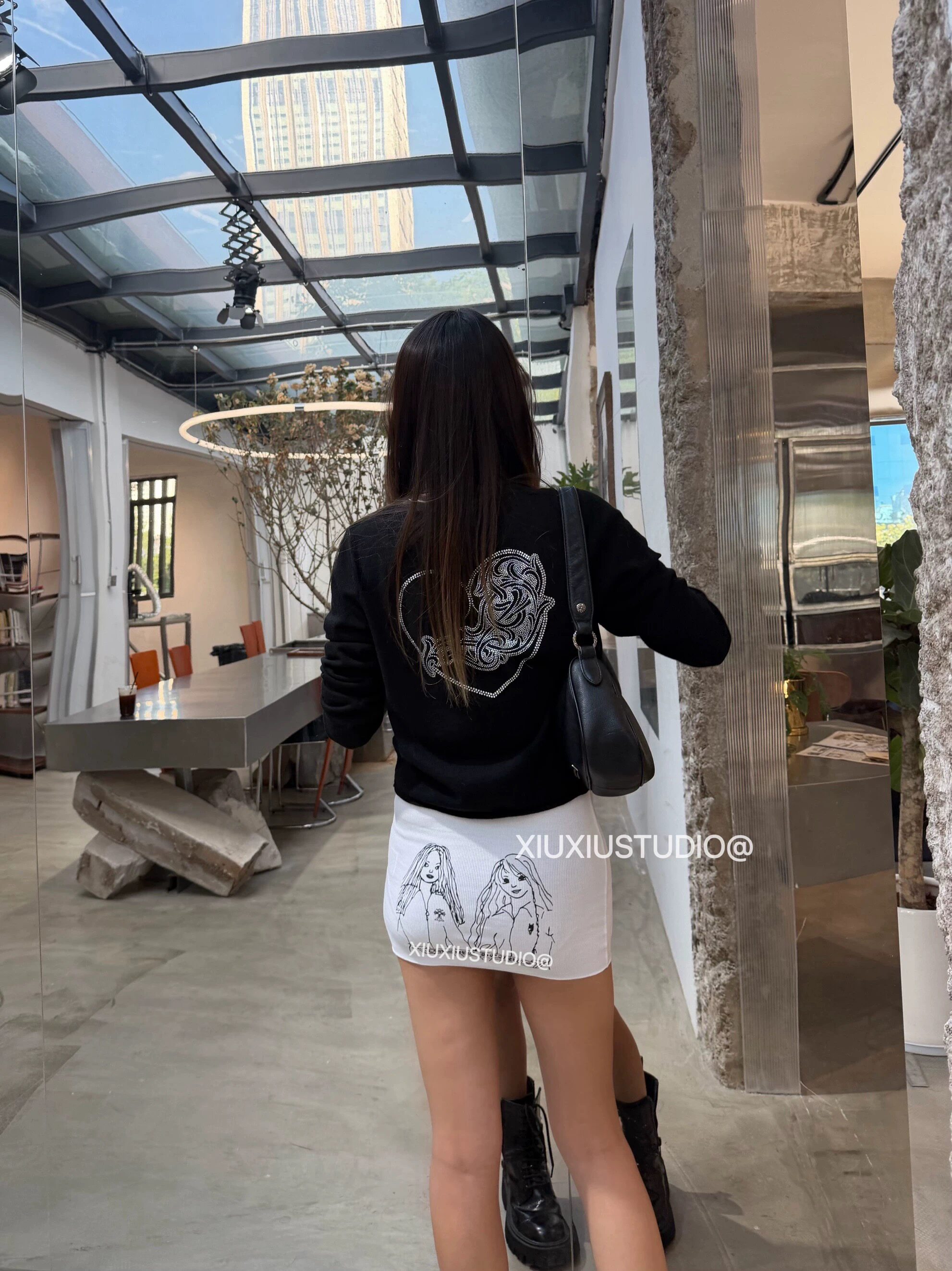 【xiuxiustudio】26ss新款针织水钻爱心v领修身开衫防晒衫女潮