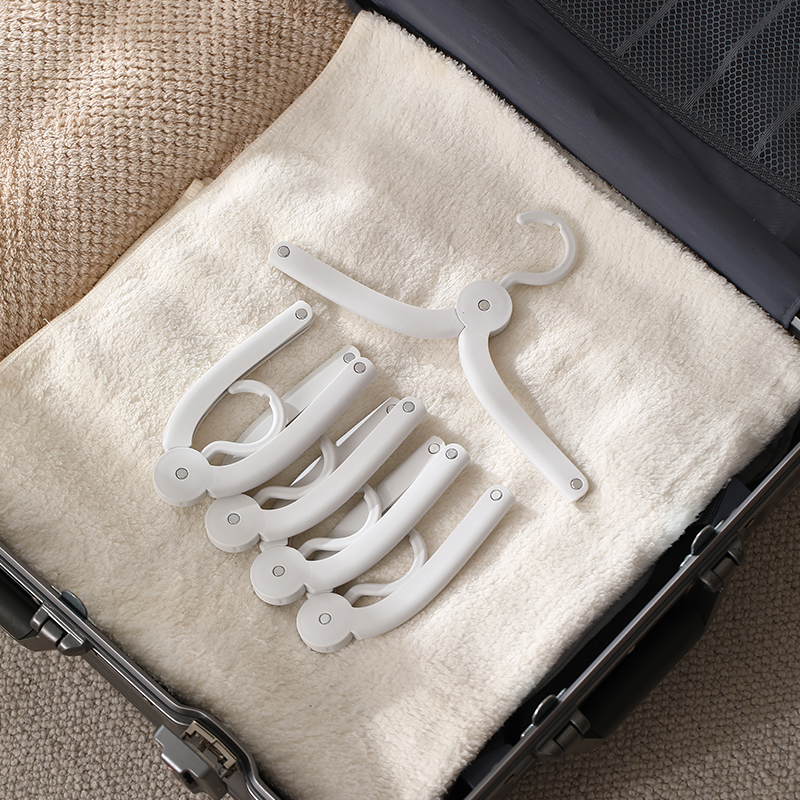 日本可折叠便携式旅游出差衣架