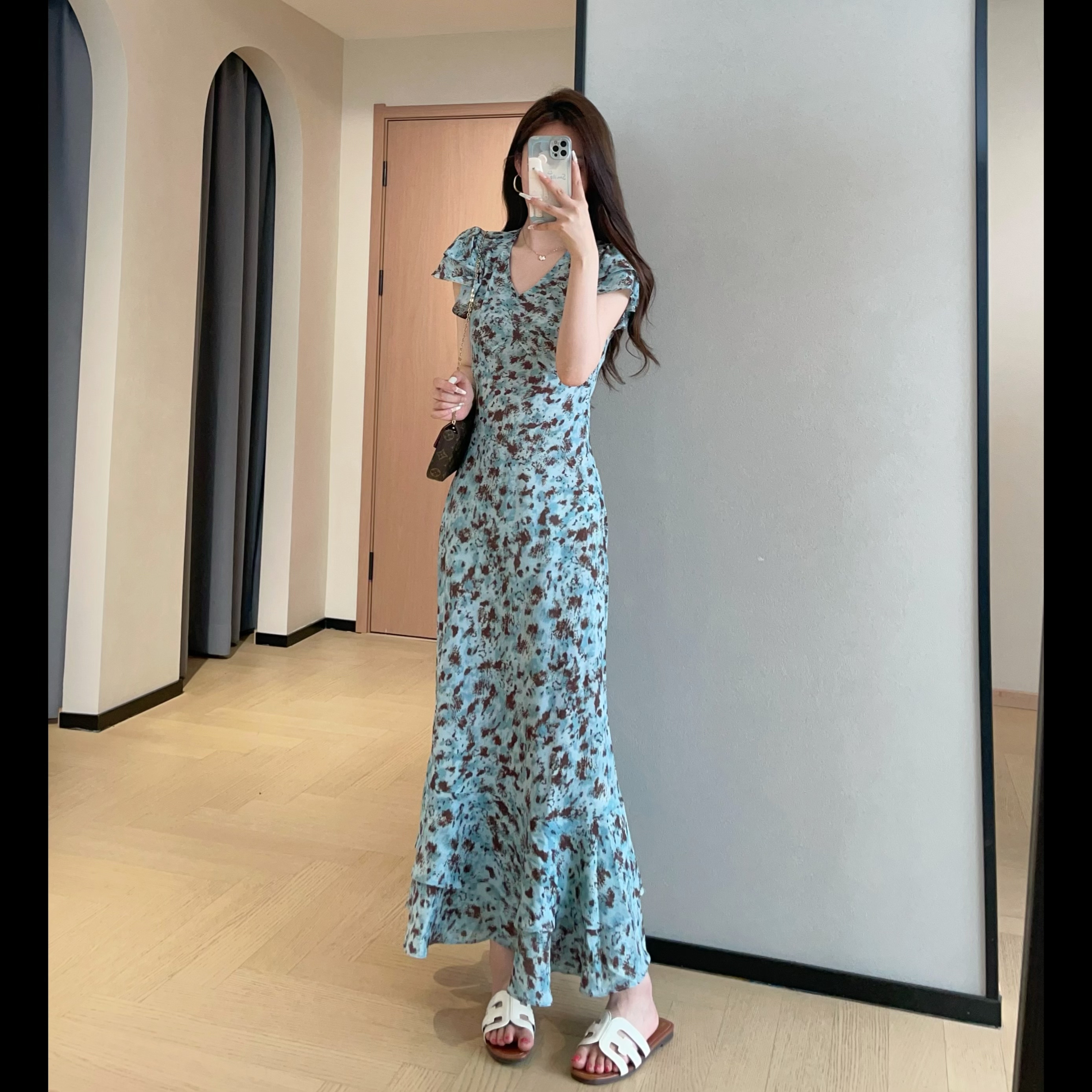 WTHEONE雾霾蓝水墨晕染印花鱼尾裙中长款荷叶袖连衣裙女2026新款