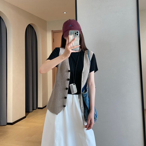 WTHEONE叠穿公式松弛感透气轻盈和纸纱V领针织开衫马甲女2026新款