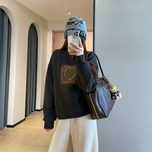 氛围感爱心印花刺绣钉珠宽松显瘦空气羊绒圆领卫衣女2026秋冬新款
