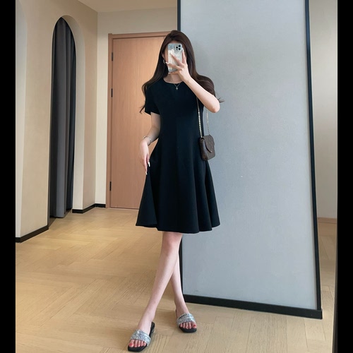 万年经典显瘦气质小黑裙连衣裙