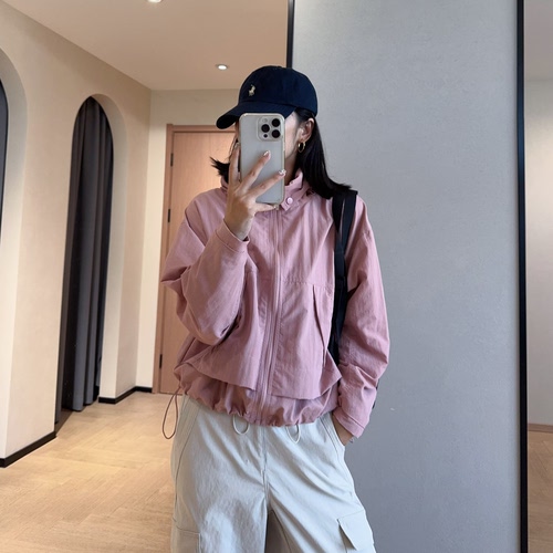 WTHEONEGL家户外防水休闲立领连帽冲锋衣工装风短款外套女2025秋