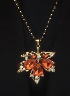 新款高级感轻奢枫叶项链女