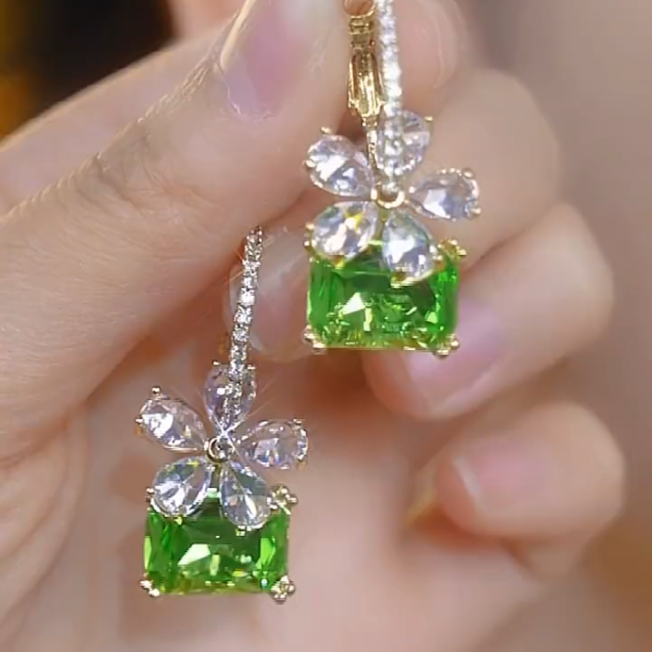 精致高级感绿色方形锆石耳环女2026年新款潮花朵耳钉清新气质耳饰,饰品/流行首饰/时尚饰品新,耳环,淘宝优惠券,粉丝福利购,淘宝优惠卷
