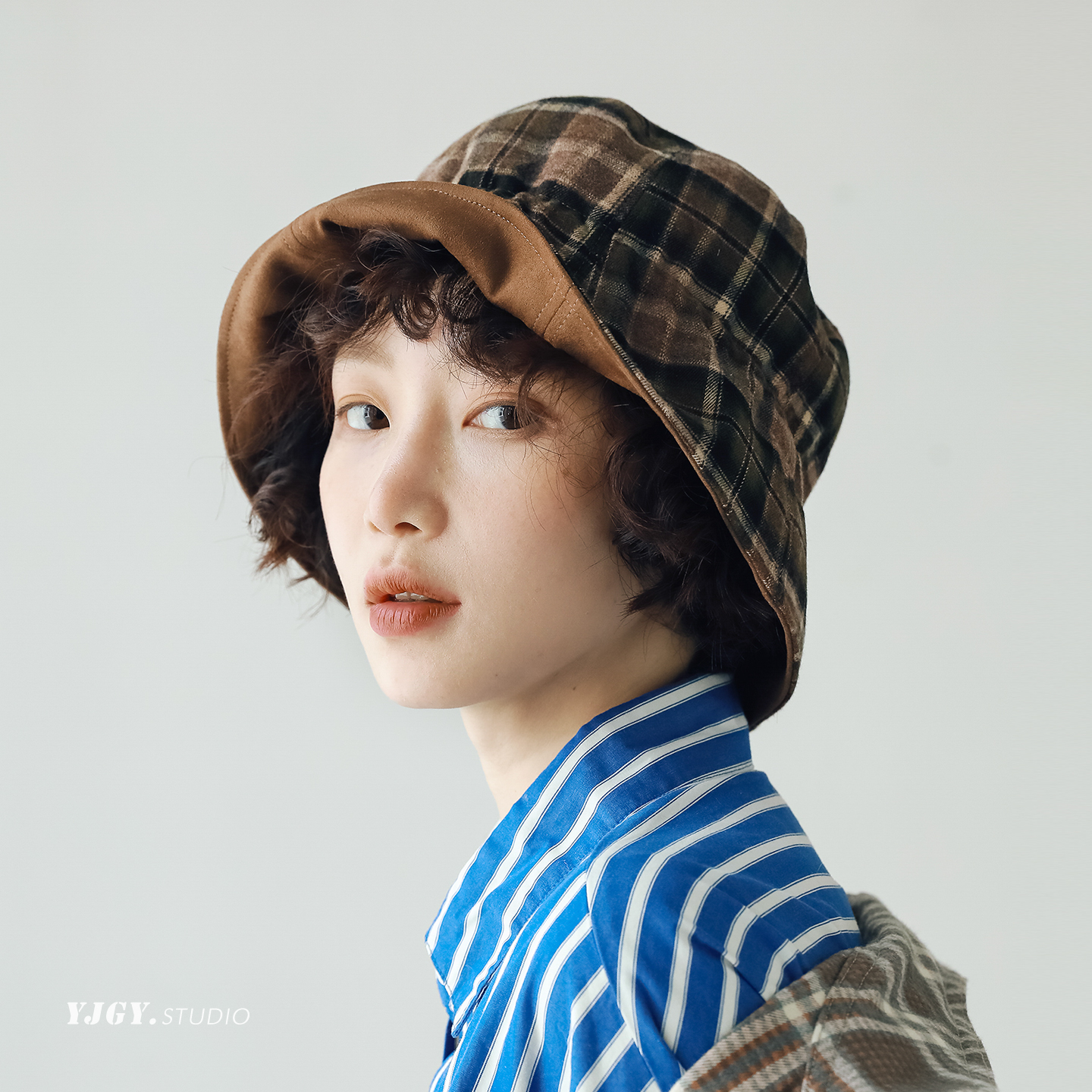 印计谷羽设计师自留款格纹麂皮渔夫帽女秋冬百搭双面戴复古盆帽子
