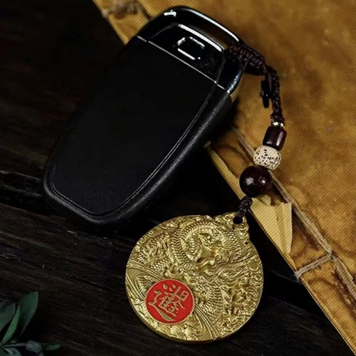师傅推荐日进斗金龙牌钥匙扣汽车