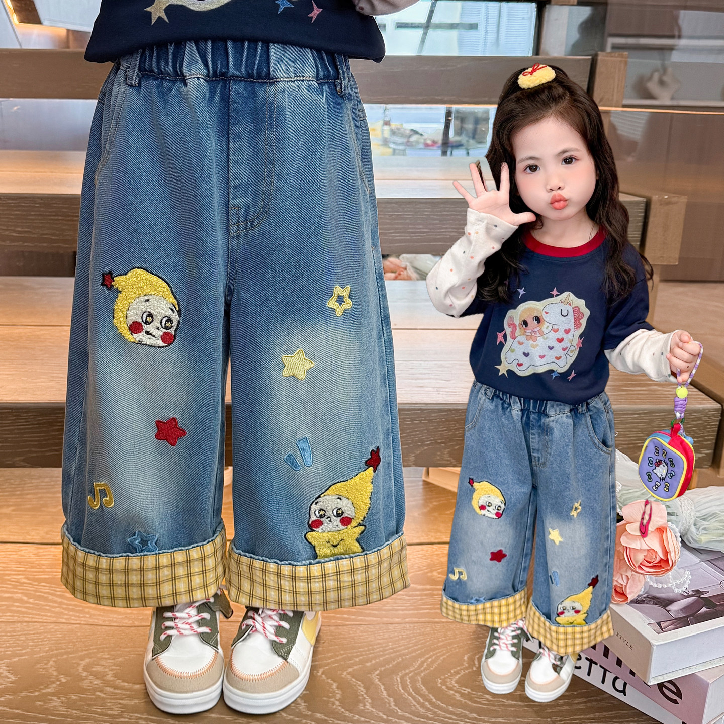 女童春秋卡通绣花撞色格子牛仔裤