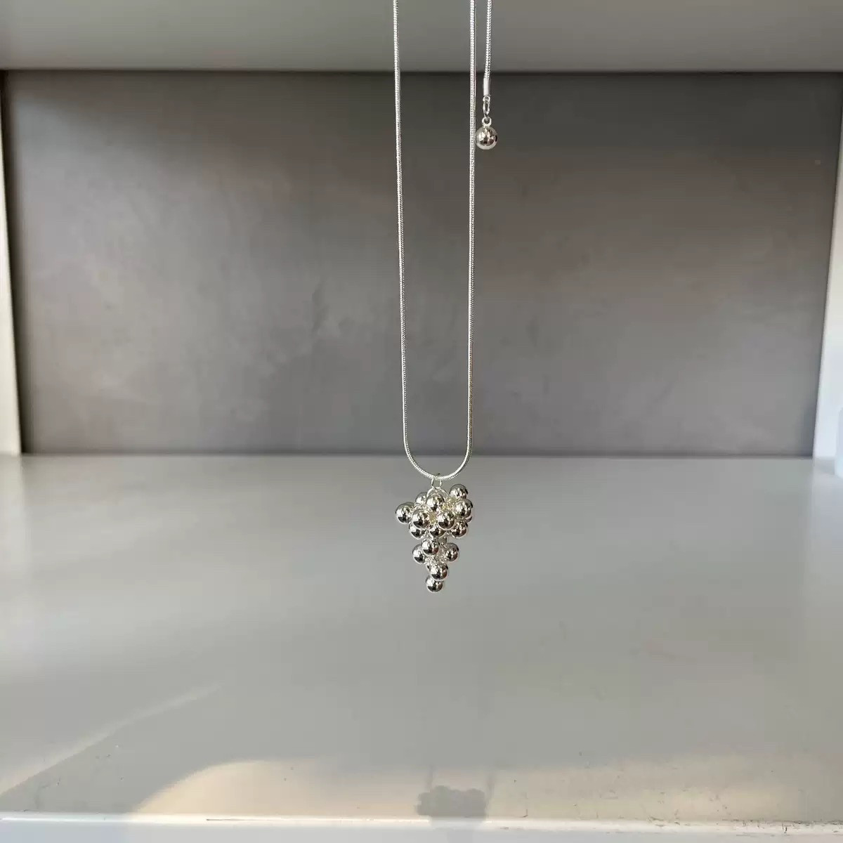 欧尼同款葡萄串项链爱心肌理超长抽拉式新品毛衣链叠戴颈链锁骨链