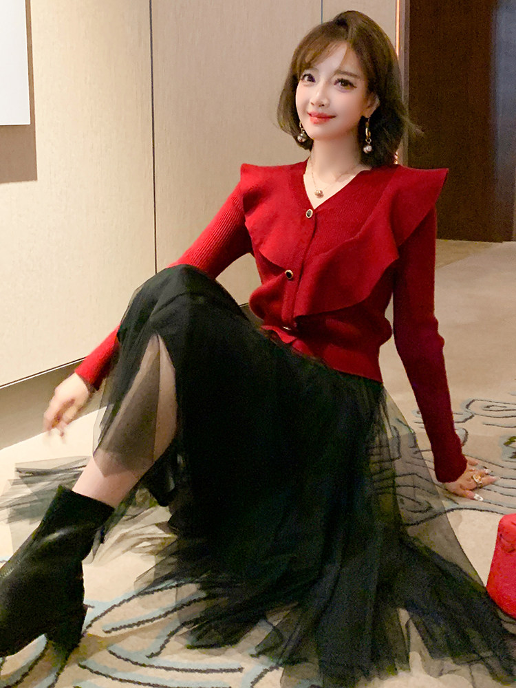 MIUCO 불규칙 러플 레이스 브이넥 싱글 브레스트 니트 가디건 + 메쉬 스커트 슈트