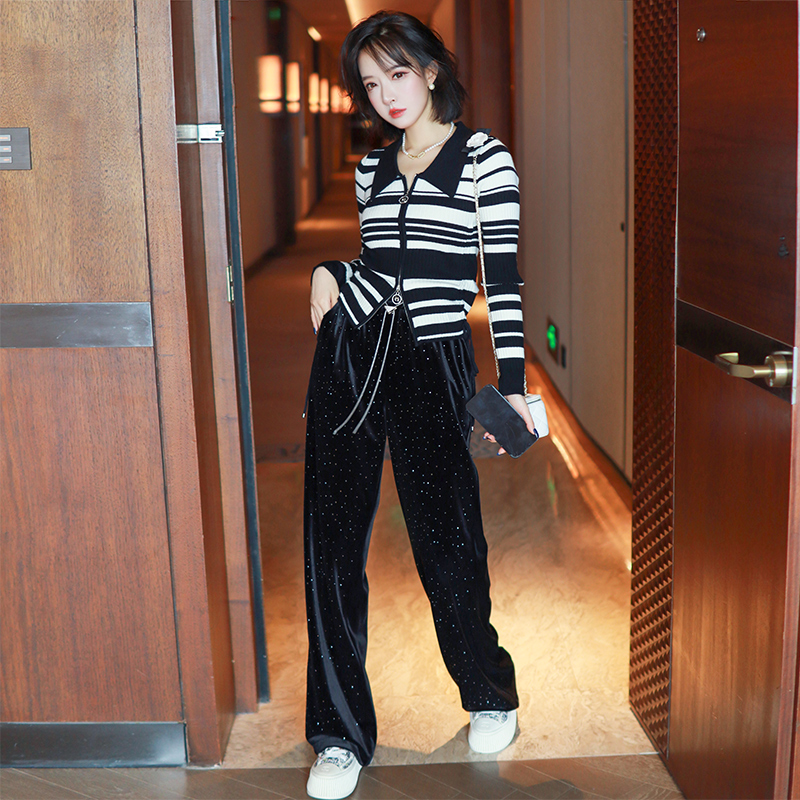 MIUCO经典条纹针织开衫+满天星烫钻丝绒阔腿裤套装女秋冬2023
