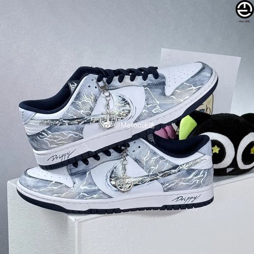 迷途定制球鞋 Nike Dunk Low 天京渡泼墨晕染闪电手绘低帮板鞋