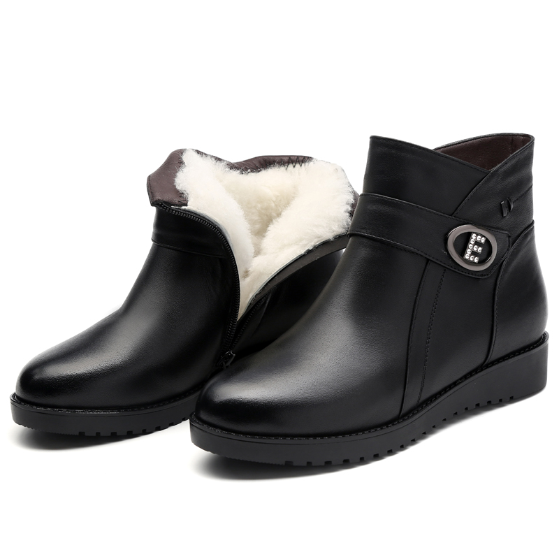 老年人妈妈加绒皮鞋软底羊毛棉靴