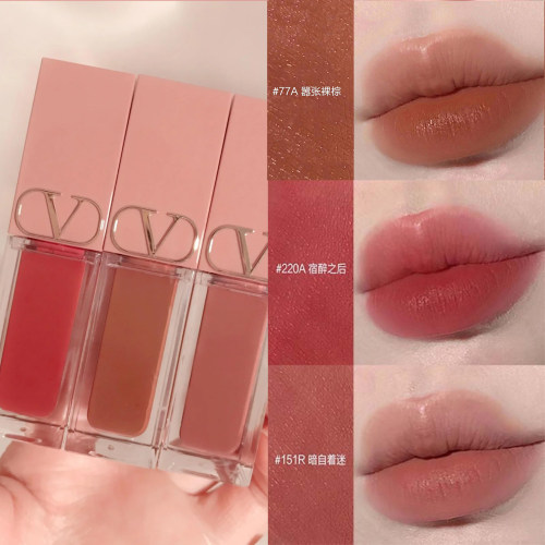 华伦天奴粉管唇釉77A220A151R