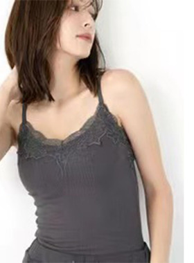 日本一体式背心文胸固定杯带胸垫的吊带白色内搭上衣女吊带纯棉