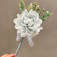 Голубая цветущая розовая ручка