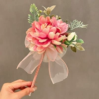 Розовая красная розовая ручка