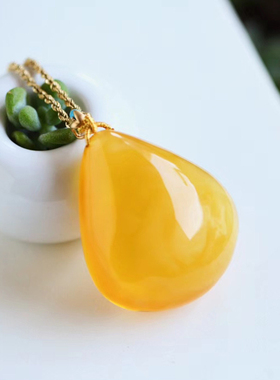 碧雅俄料天然蜜糖色水滴形吊坠女款高端大颗送证书一物一图21.57g