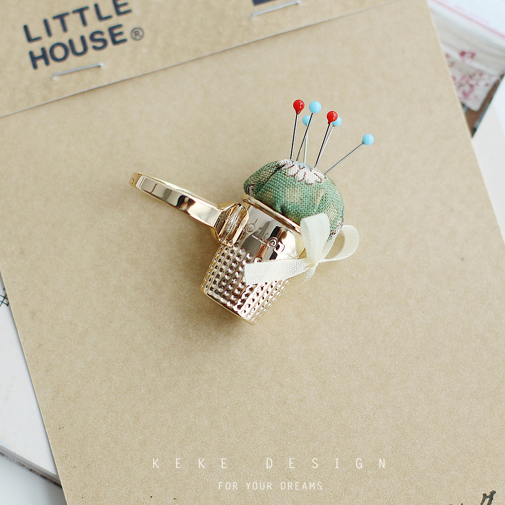 日本进口金龟LITTLE HOUSE 超可爱可调节戒指针插432401