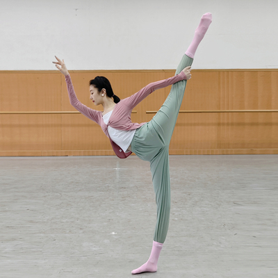 斑斓舞韵萝卜裤飘逸修身