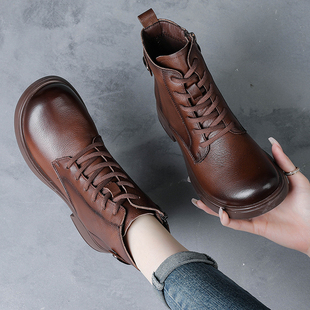 头层牛皮短靴女2025新款加绒保暖真皮软底皮靴子马丁靴妈妈鞋棕色