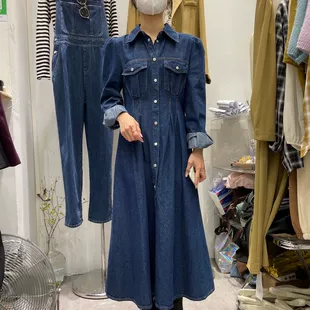 裙长款 2022冬季 复古港味翻领单排扣开叉修身 深蓝色牛仔连衣裙女