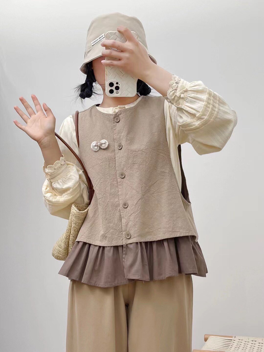 甜美森系双层撞色下摆荷叶边纯棉马甲休闲洋气单排扣马夹坎肩女装