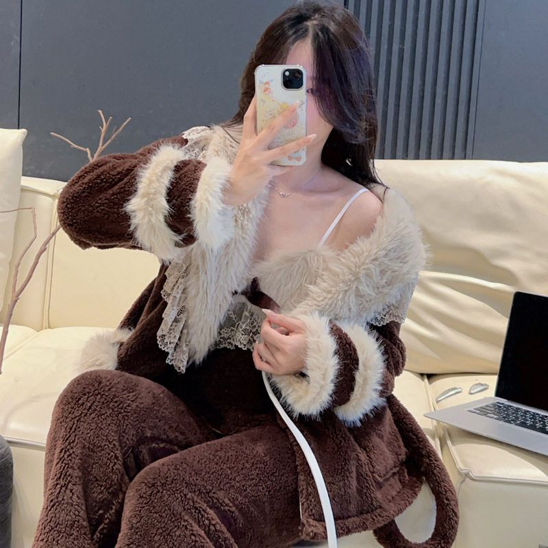 珊瑚绒睡衣女秋冬季加厚保暖长袖长裤吊带三件套装系带性感家居服