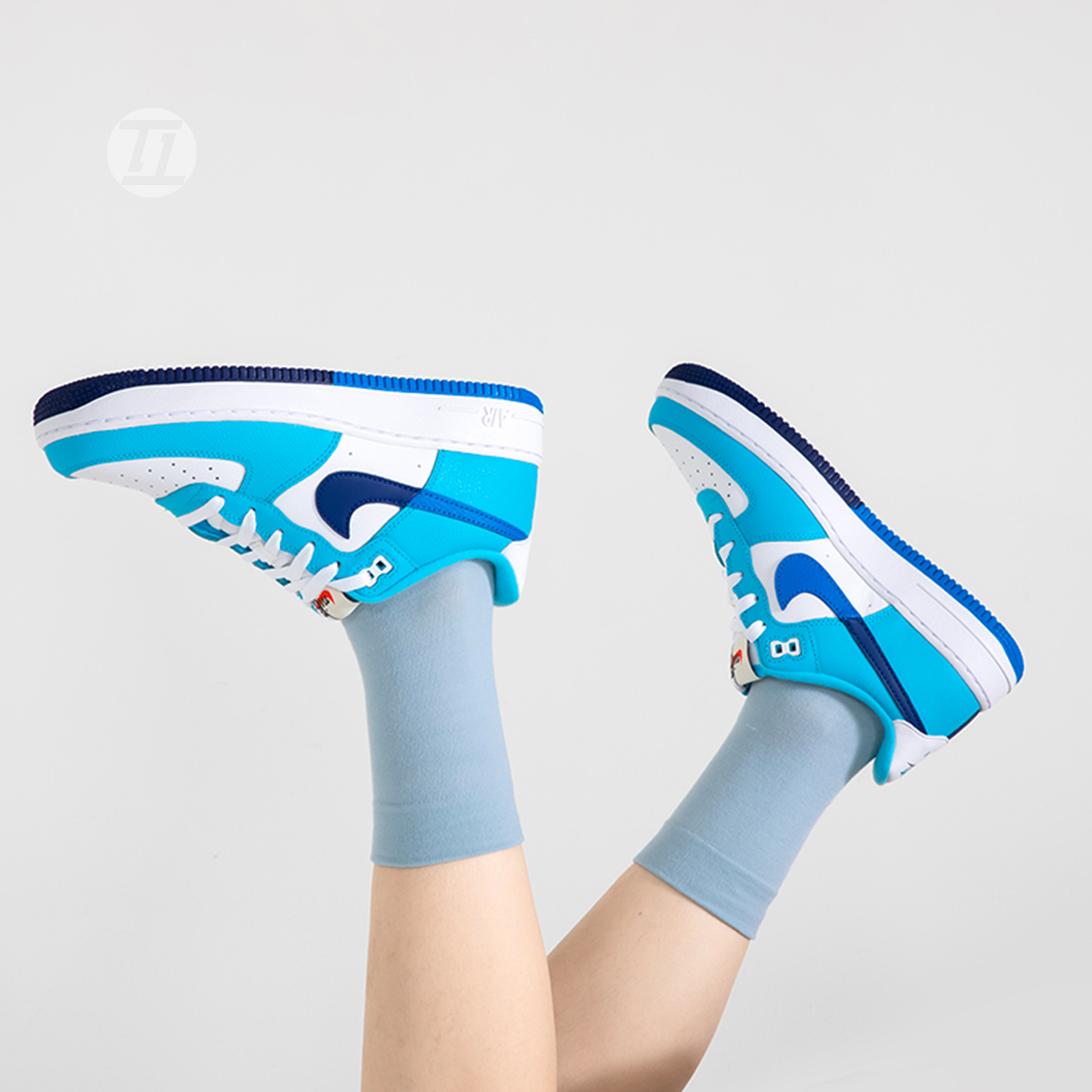 NIKEAIRFORCE1LV8运动鞋板鞋