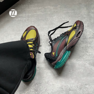 AdidasFORMOTIONONE跑步鞋