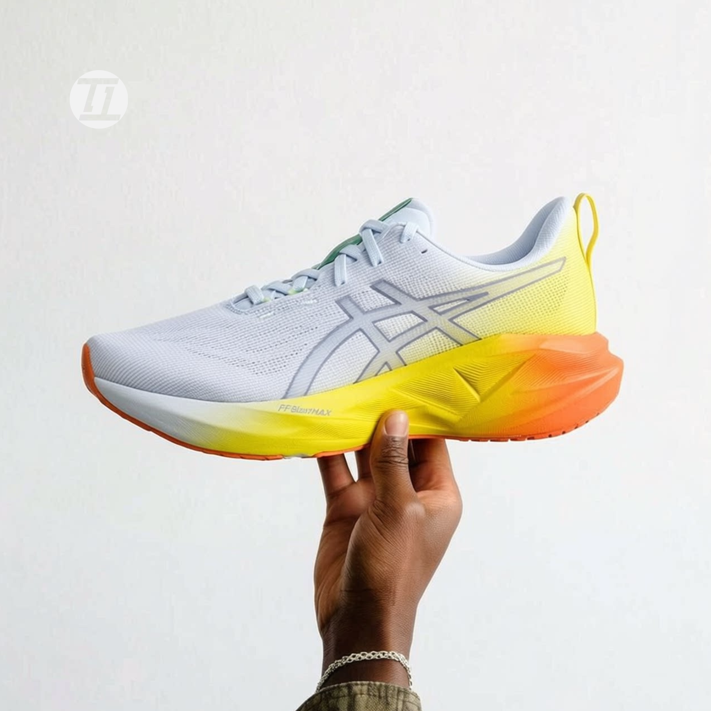 Asics/亚瑟士Novablast 5 男款舒适耐磨缓震橡胶跑鞋1011C217-300