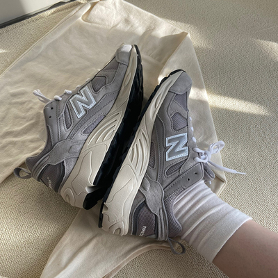 NewBalance缓震运动老爹鞋