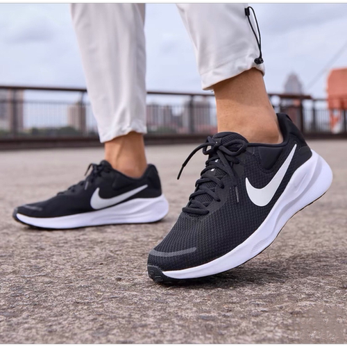 NikeRevolution7休闲跑鞋