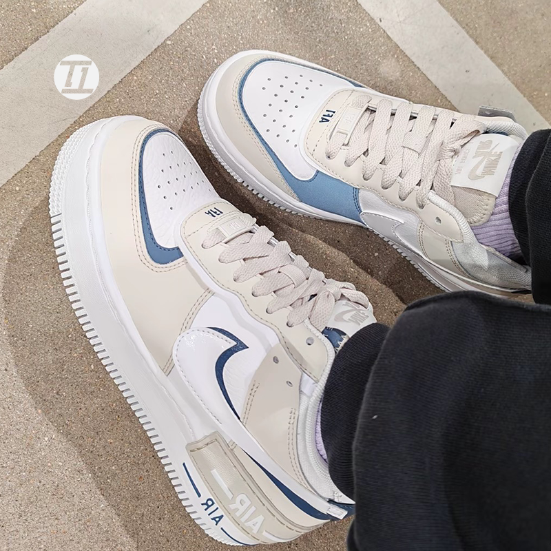 耐克AF1女款灰蓝休闲运动鞋