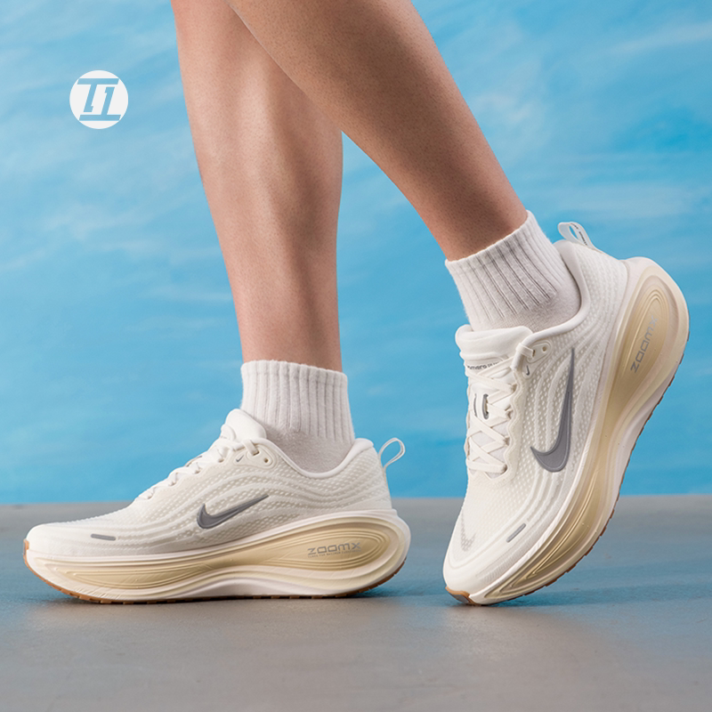 NIKEVOMEROPLUS跑步鞋