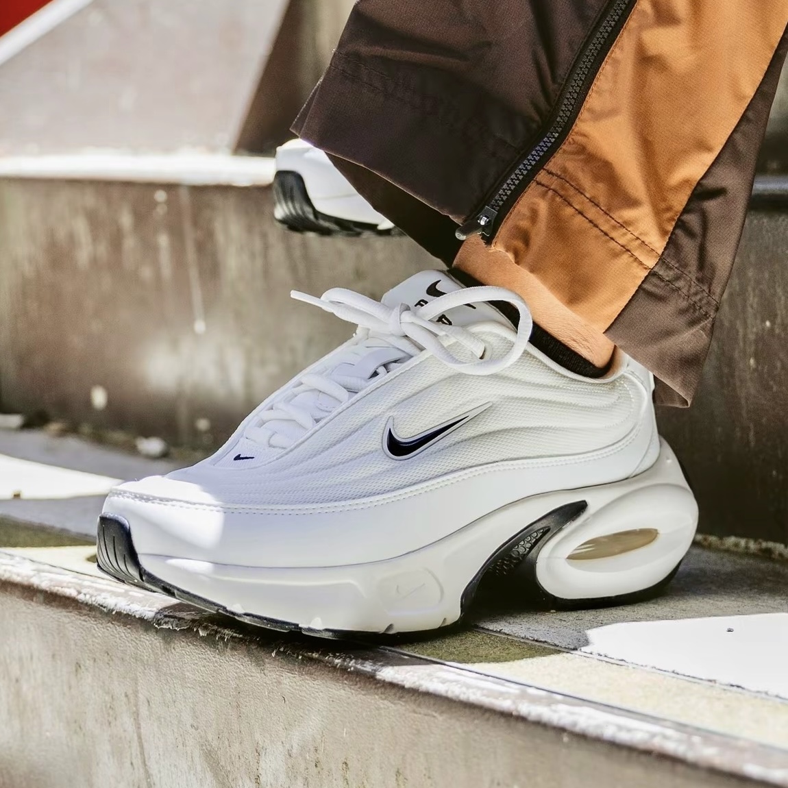 耐克Nike舒适缓震运动跑步鞋