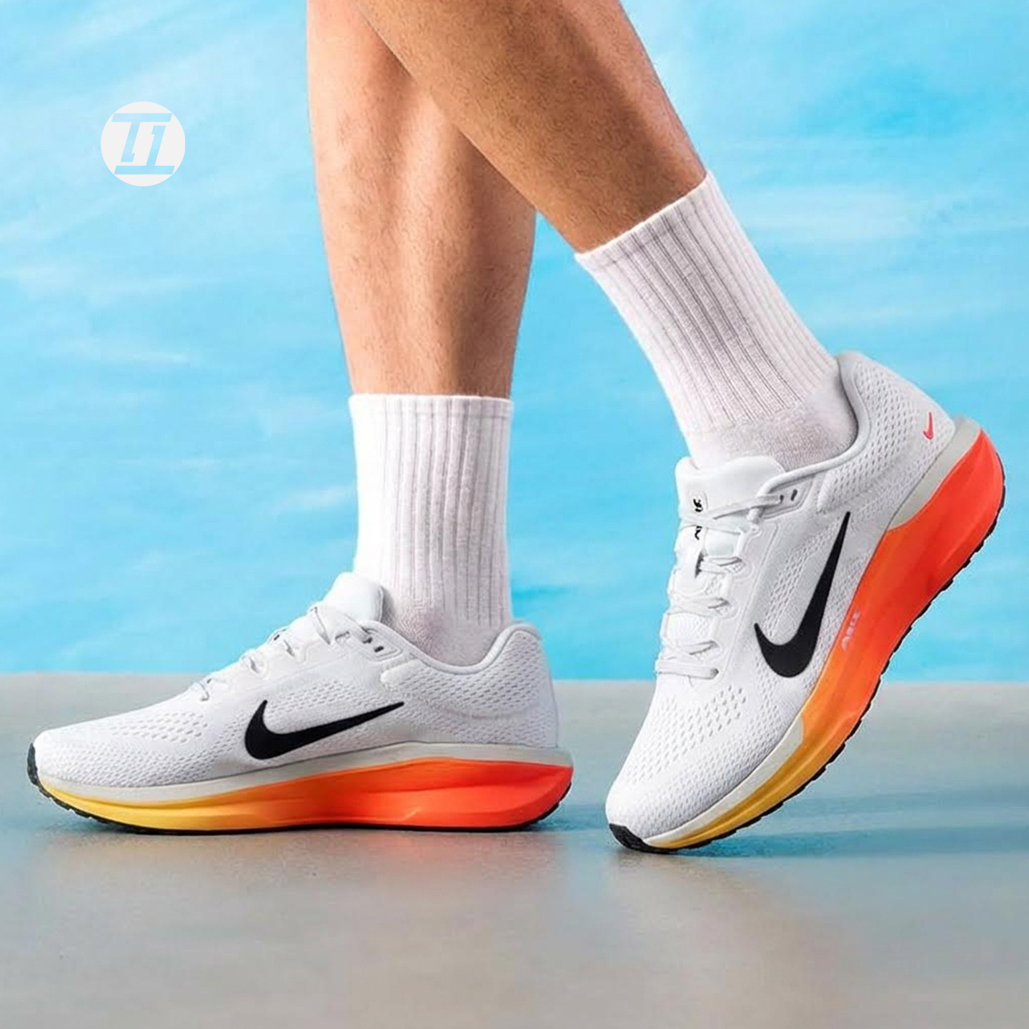 耐克Winflo11男透气缓震跑鞋