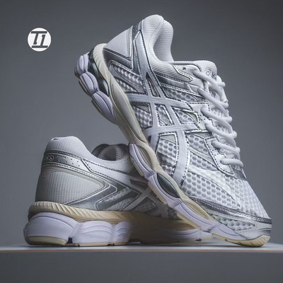 亚瑟士男士防滑耐磨跑步鞋