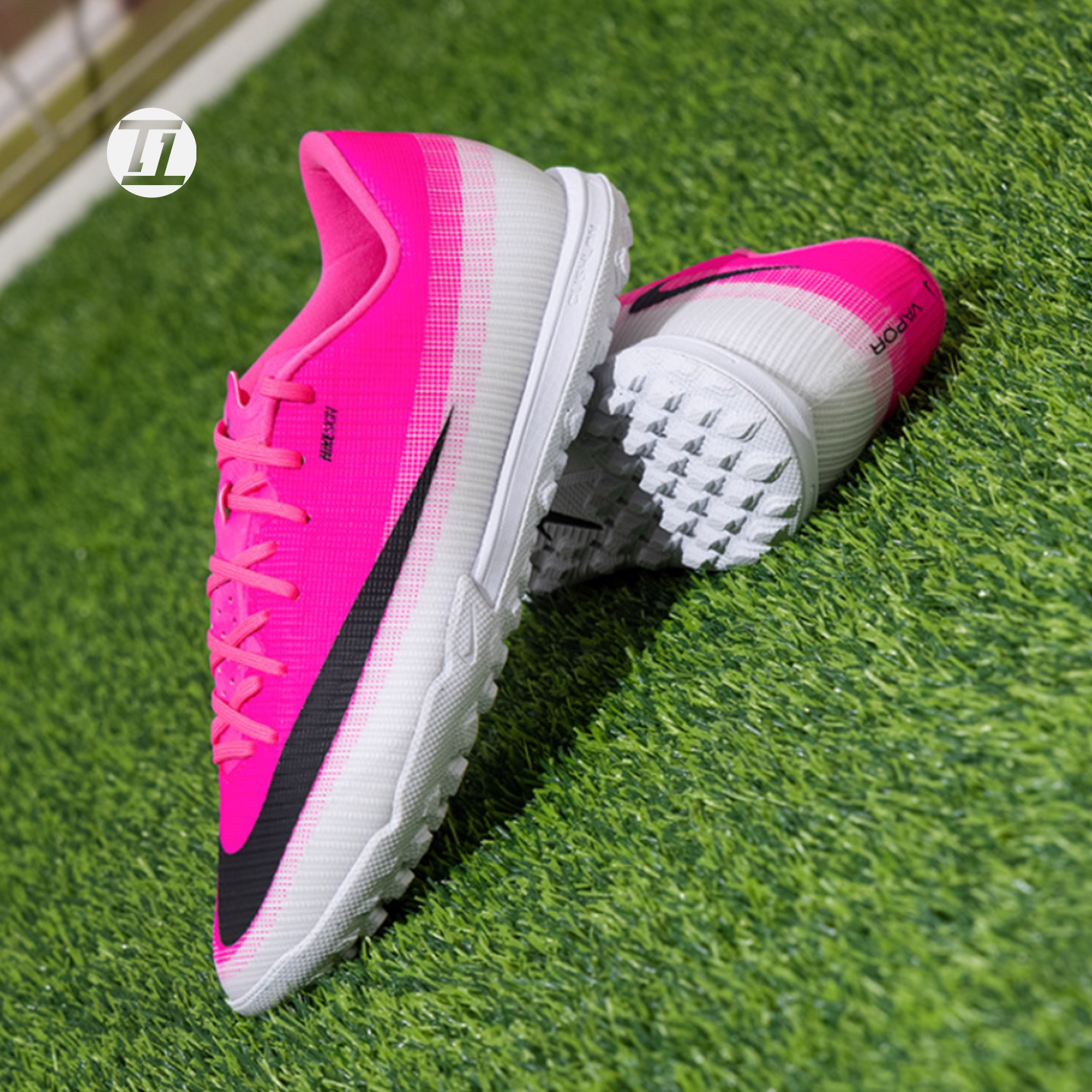 NIKEVAPOR17ACADEMY足球鞋