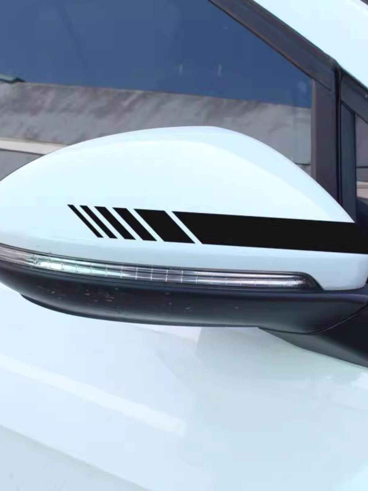 适用于奔驰C200车贴拉花彩贴 后视镜改装贴纸CLA220 C63CLA45