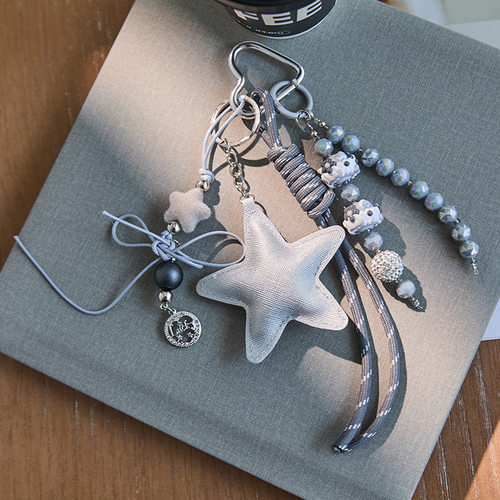 新款miu风蝴蝶结皮革爱心毛球合金百搭车钥匙扣装饰包包个性挂饰