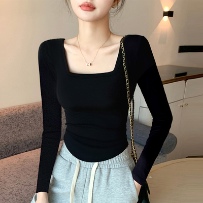 黑色方领加绒弧形下摆打底衫女