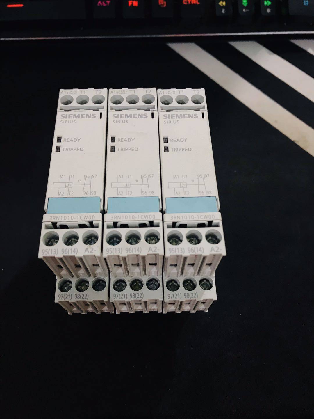 26-3RN1010-1CW00 西门子电机保护继电器 功能完好 便宜甩卖