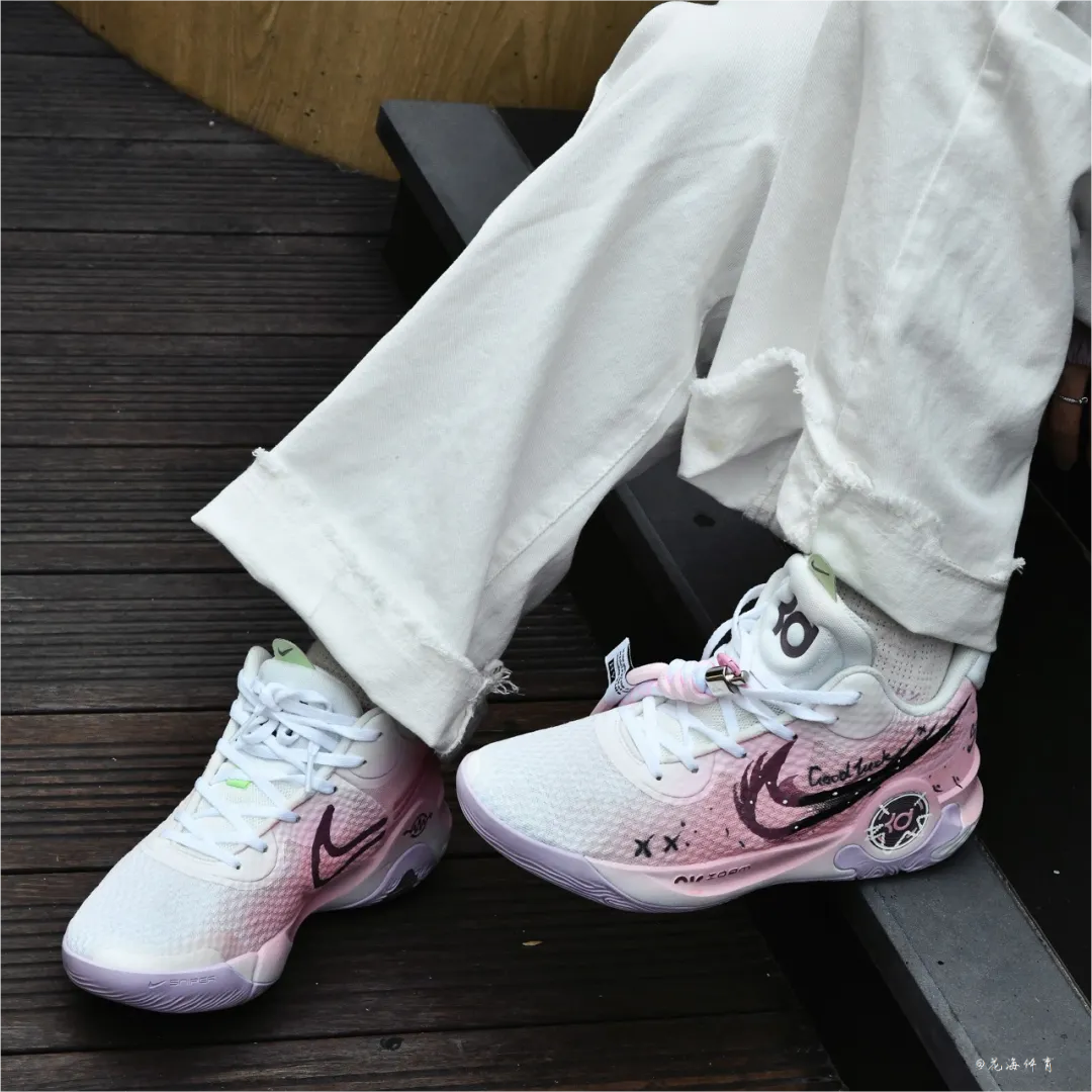 球鞋定制 Nike KD Trey 5 心动时刻字母涂鸦粉低帮男女实战篮球鞋