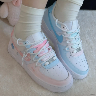 球鞋定制 Nike Air Force 1 反转鸳鸯甜心低帮白粉蓝可爱女款板鞋