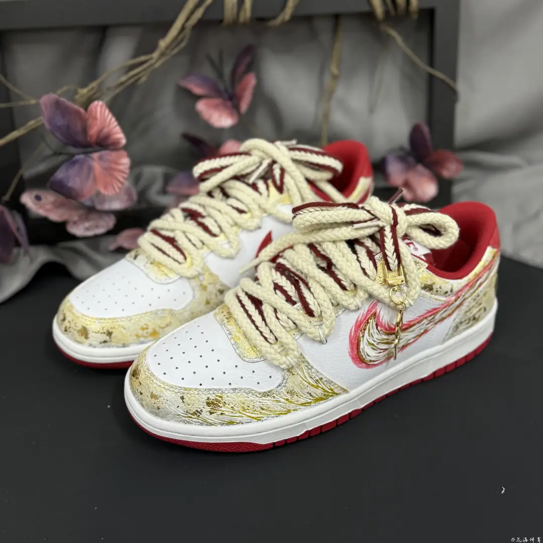 球鞋定制 Nike Big 赤炎阿波罗烫金工艺简约百搭男女复古低帮板鞋,运动鞋new,板鞋,淘宝优惠券,粉丝福利购,淘宝优惠卷