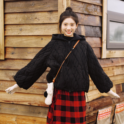 古苔初冬的第一件黑色小棉衣显瘦