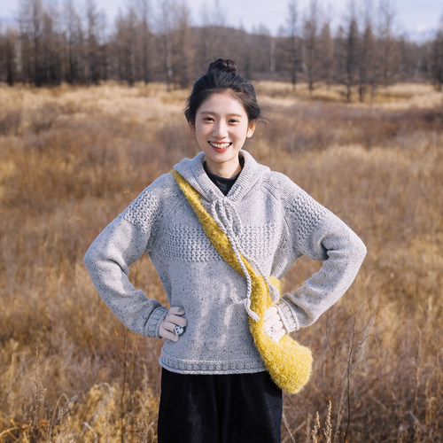 古苔一定会自留的连帽羊毛毛衣女