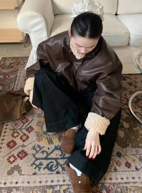 翻领羊羔绒拼接PU皮衣外套女秋冬复古宽松机车夹克皮毛一体上衣潮