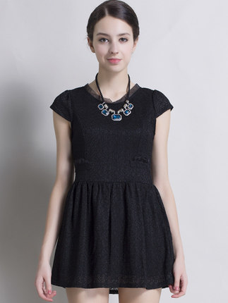 气质淑女圆领短袖收腰连衣裙